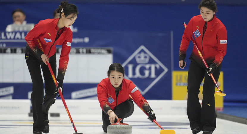 显得既沉重 显得既沉重